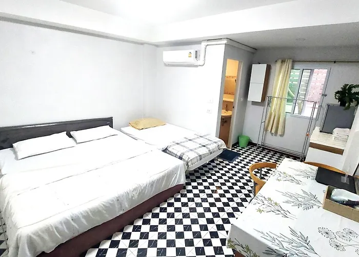 Sukhum Suvarnabhumi Airport Guest House